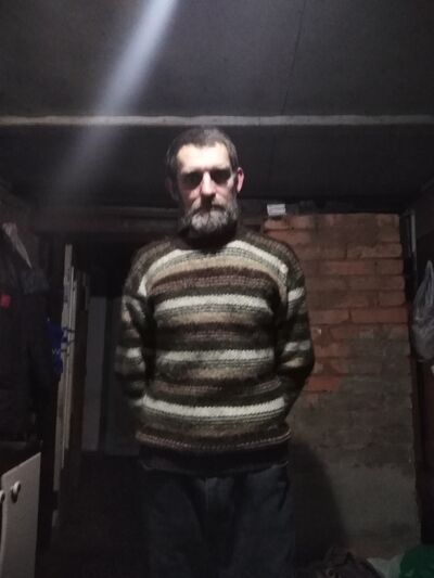  ,   Kosta, 49 ,   ,   , c 