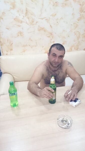   ,   Armen, 44 ,     , c 