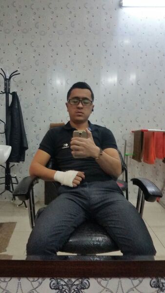  ,   Axrorbek, 32 ,   ,   , c , 