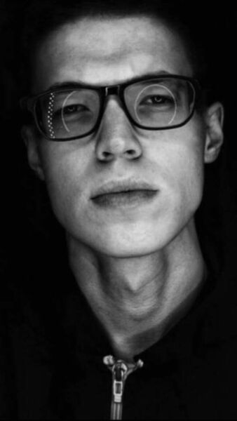  ,   Alex, 31 ,   