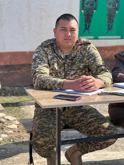  -,   Bek, 31 ,   ,   