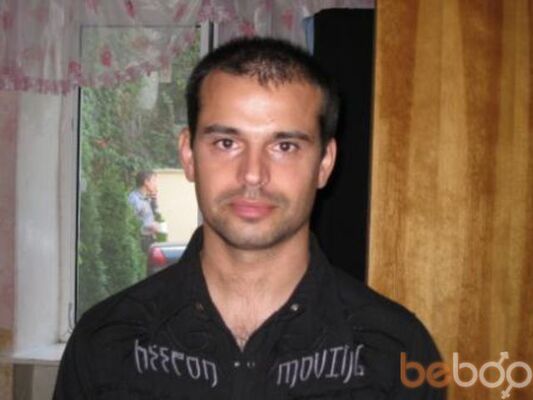  ,   Maxim, 48 ,   