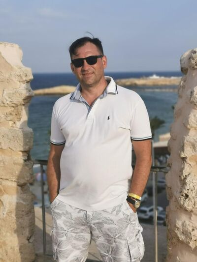  -,   Petr, 49 ,   ,   