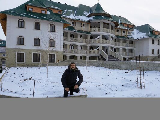  ,   IURIE, 42 ,   ,   