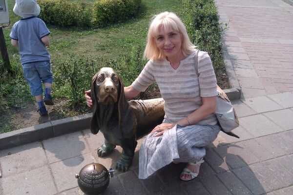  ,   Nina, 66 ,  