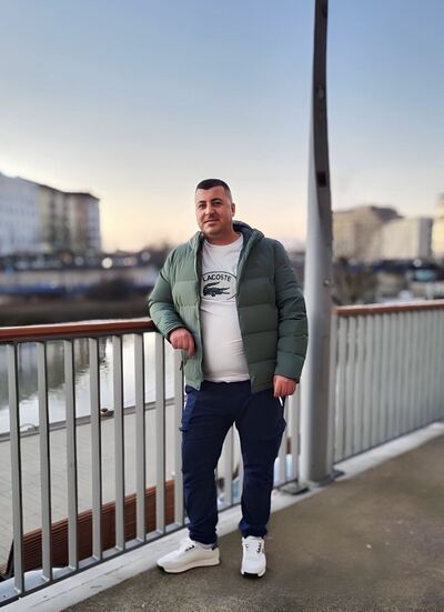  ,   Arman, 41 ,   ,   