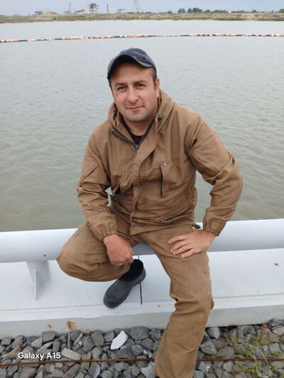  ,   Kamil, 37 ,   ,   