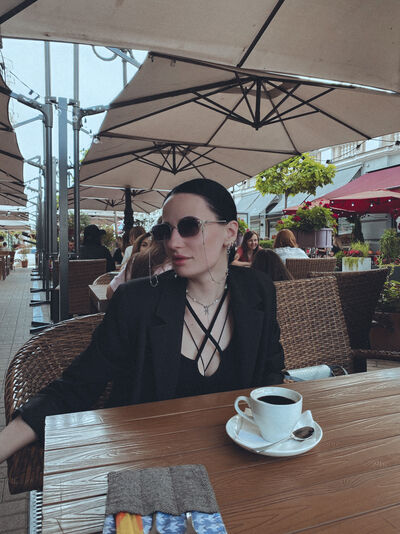  --,   Rolina, 27 ,     , c 