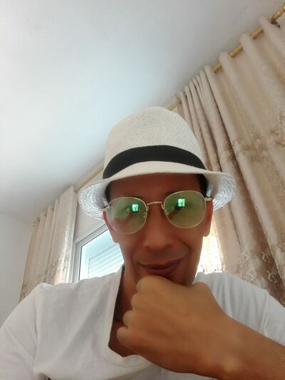  ,   Hechmi, 38 ,   ,   , c 