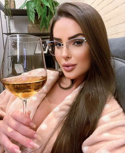  ,   Benedicta, 40 ,   c 