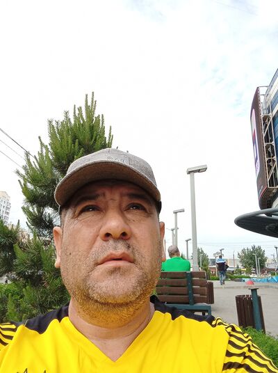  ,   Hayot, 47 ,   ,   