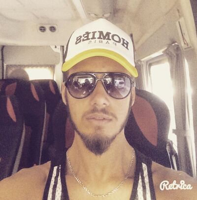  ,   Umut, 32 ,   ,   
