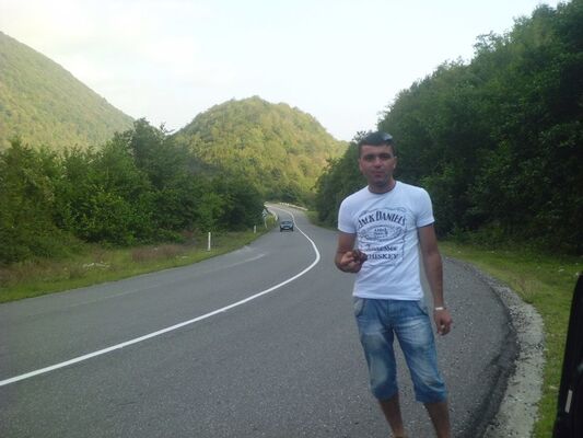  ,   Bakur, 35 ,  