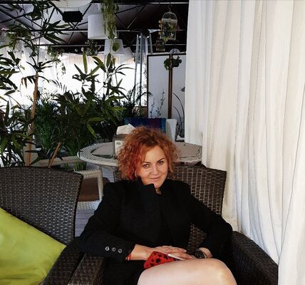  ,   Tatiana, 43 ,  