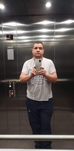  ,   Valentin, 46 ,   ,   , c 
