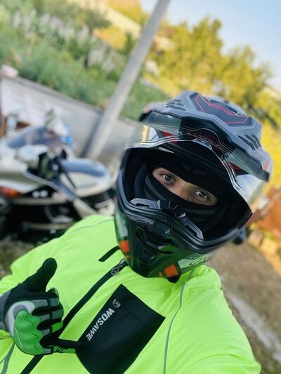  ,   Den, 37 ,  