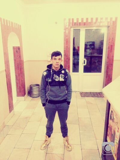  ,   Botir Ali, 31 ,   