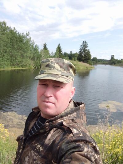  ,   Viktor, 40 ,   ,   