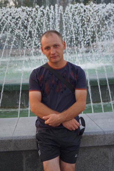  ,   Vlad, 43 ,  