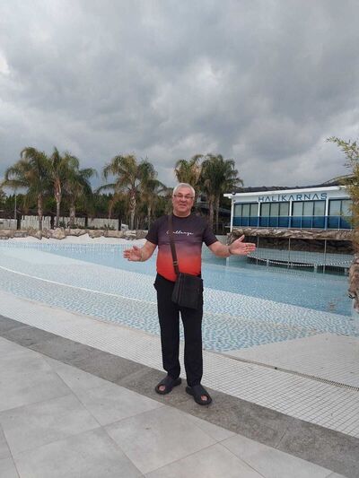  ,   Oleg, 62 ,   c 