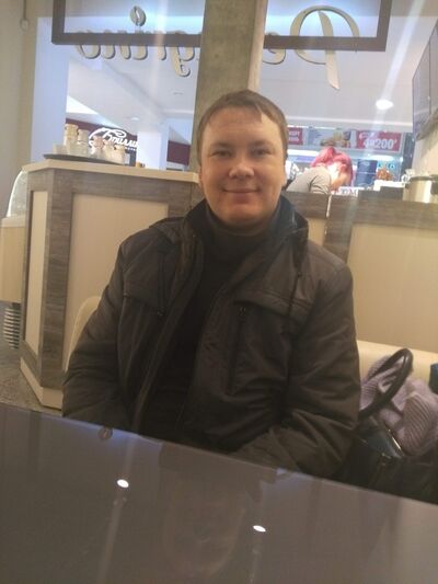  ,   Anton, 35 ,   