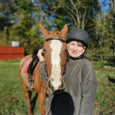  ,   Polina, 52 ,   ,   