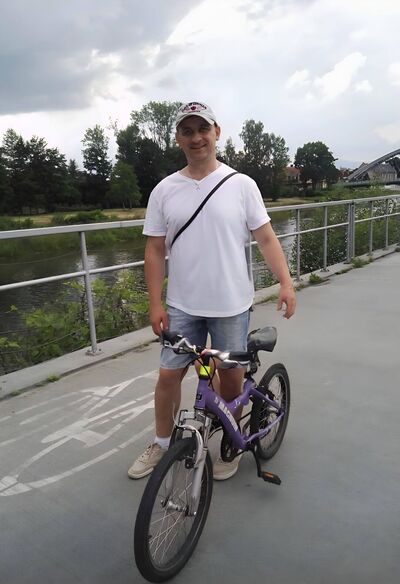  ,   Oleksii, 40 ,     , c 
