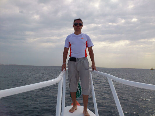  ,   Alex, 49 ,  