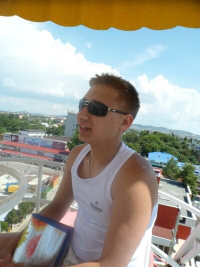  ,   Igor, 33 ,   