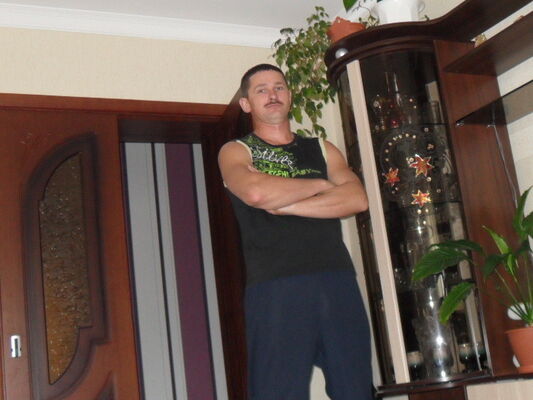  ,   Leonid, 54 ,  