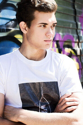  -,   Denis, 31 ,   ,   , c , 