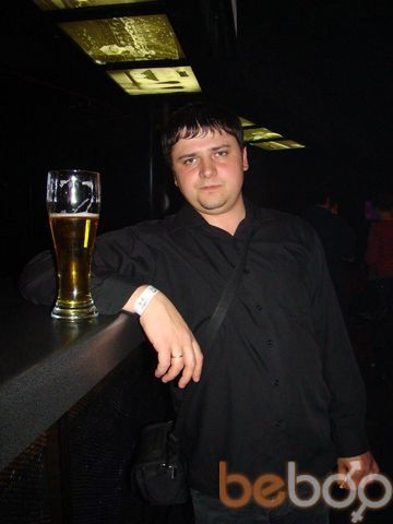  ,   John, 40 ,  