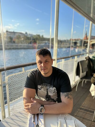  ,   Maxim, 33 ,   ,   , 