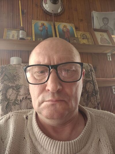  ,   Andrei, 61 ,   c 