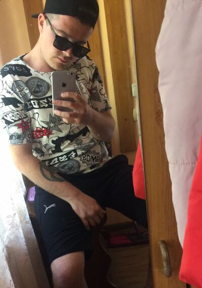  ,   Albert, 26 ,   ,   