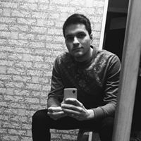  ,   Eddi, 32 ,   