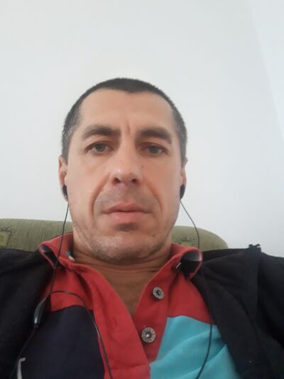  ,   Edyard, 46 ,  