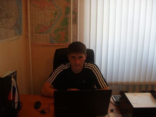  ,   Roman, 37 ,   c 