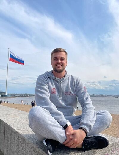  ,   Victor, 32 ,     , c 