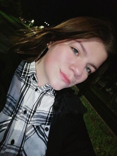  ,   Anastasia, 21 ,  