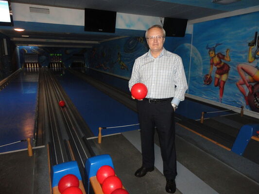  Muhlacker,   , 61 ,  