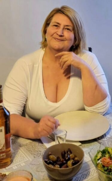  ,   AlinA, 51 ,   c 