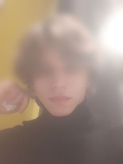   ,   Denis, 22 ,   ,   