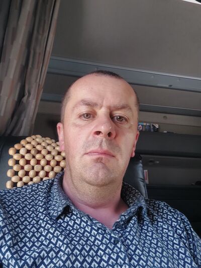  ,   Andrej, 45 ,   