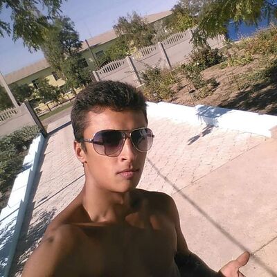  ,   Angry Stitch, 25 ,  