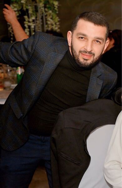  ,   Simon, 33 ,   ,   
