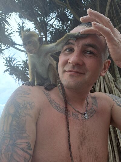  ,   Ruslan, 38 ,   ,   , c 