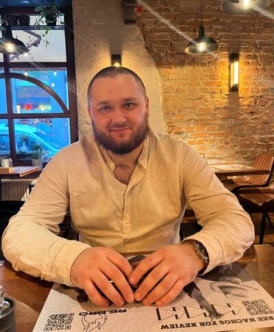  ,   Roman, 28 ,   ,   