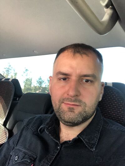  ,   Artem, 34 ,   