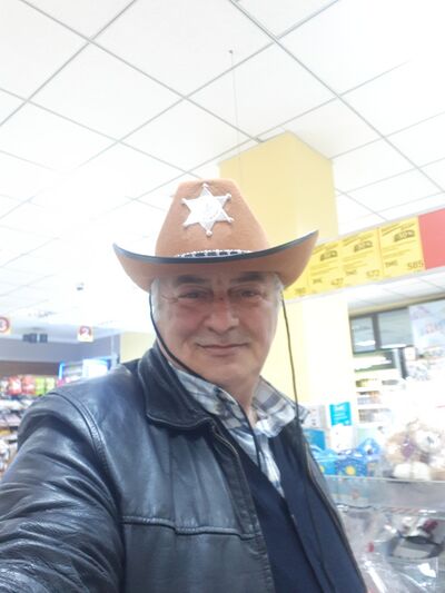  ,   Mesut, 56 ,   ,   , c 